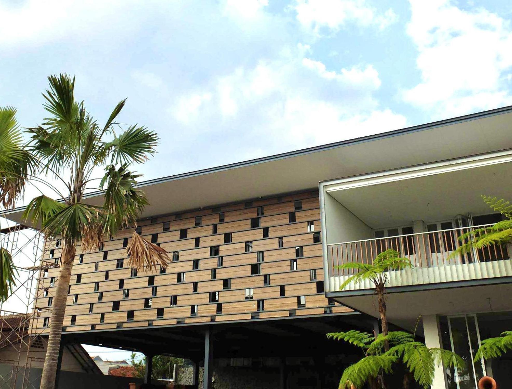 Hotel Proven Living à Bandung Extérieur photo
